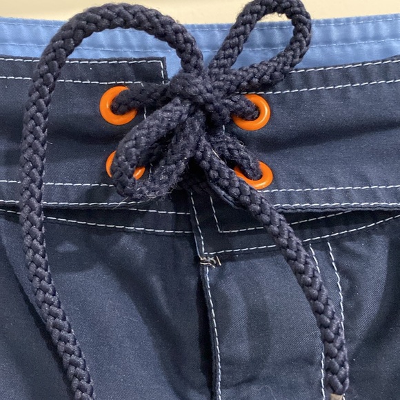 Retro Vibes Tommy Hilfiger Board Shorts / Swim Trunks |Size XXL - Picture 4 of 10